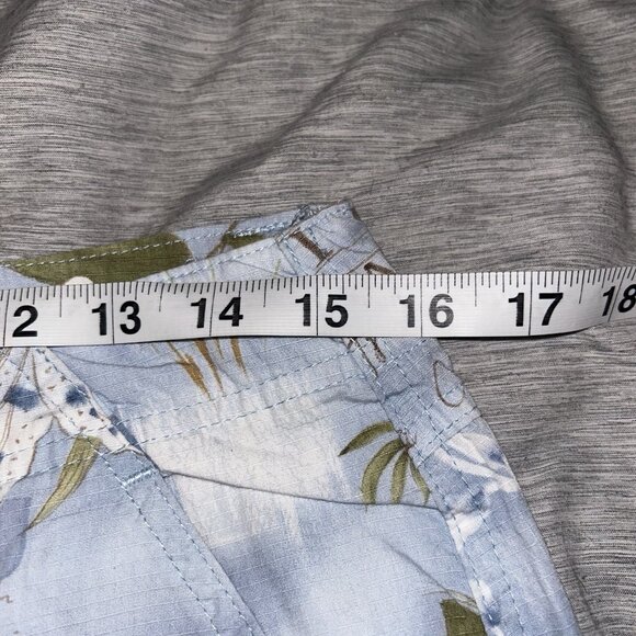 Caribbean Joe Blue Floral  Voyage Oasis Travel Capri Pants Women’s 12 Petite - Picture 8 of 9